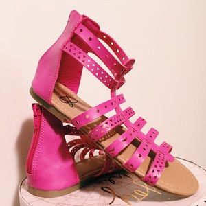💋 3/$15 Pink Sandals  |  Little Girl’s Size 3